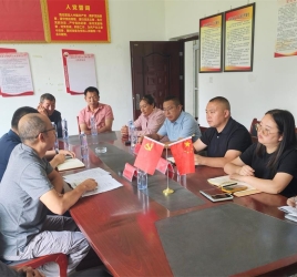 省对外友协赴茂县白布村开展党建蹲点帮扶